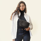 Große Crossbody bauchtasche aus echtem Leder schwarz mit breitem Gurt