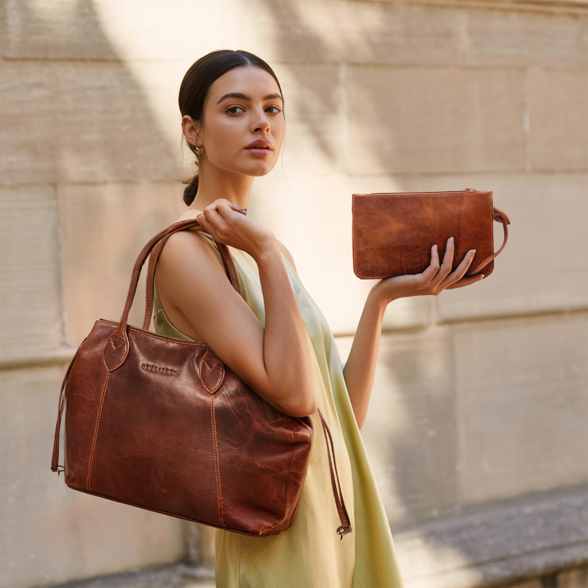 Große Shopper Tasche Damen Leder cognac mit zusätzlicher Mini Ledertasche